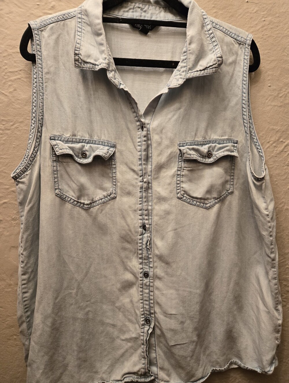Buffalo David Bitton Lyocell Chambray Sleeveless Button Up Shirt L